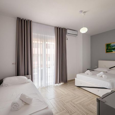 Hotel Artur2 Εξαμίλιο Εξωτερικό φωτογραφία