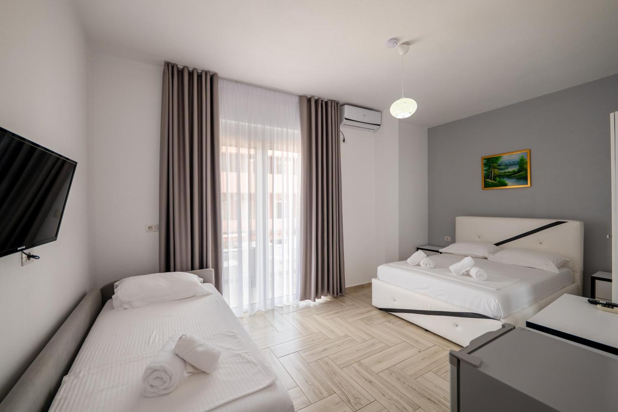 Hotel Artur2 Εξαμίλιο Εξωτερικό φωτογραφία