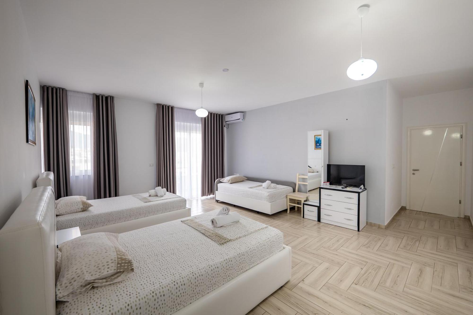 Hotel Artur2 Εξαμίλιο Εξωτερικό φωτογραφία