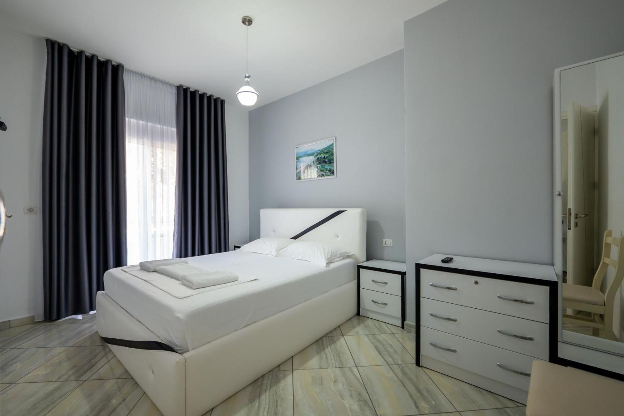 Hotel Artur2 Εξαμίλιο Εξωτερικό φωτογραφία